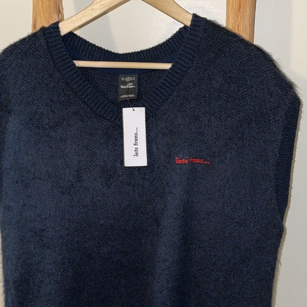 NWT Urban Outfitters iets Frans…fuzzy sweater vest - Picture 1 of 4